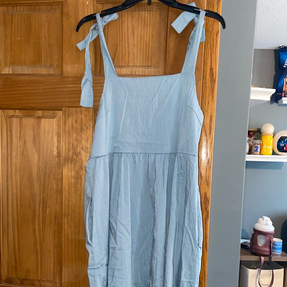 Clarisbelle Light Blue Dress Size Large.